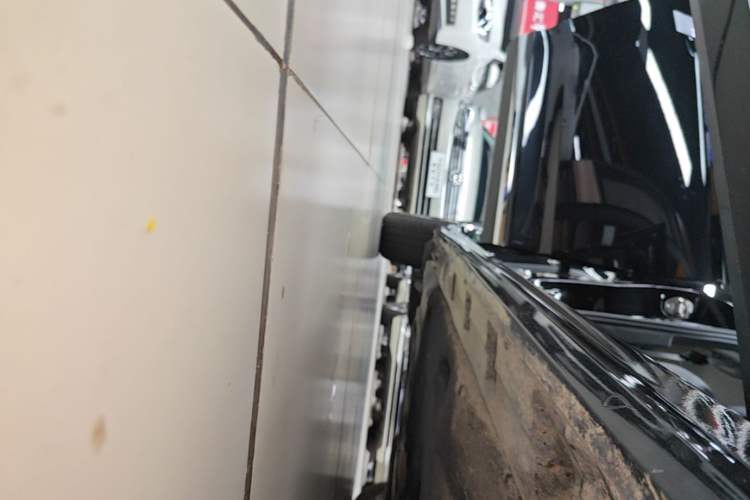 Used Volkswagen Magotan 2023 2 Million Units Limited-Edition 380TSI DSG Flagship Version Right Side Sill