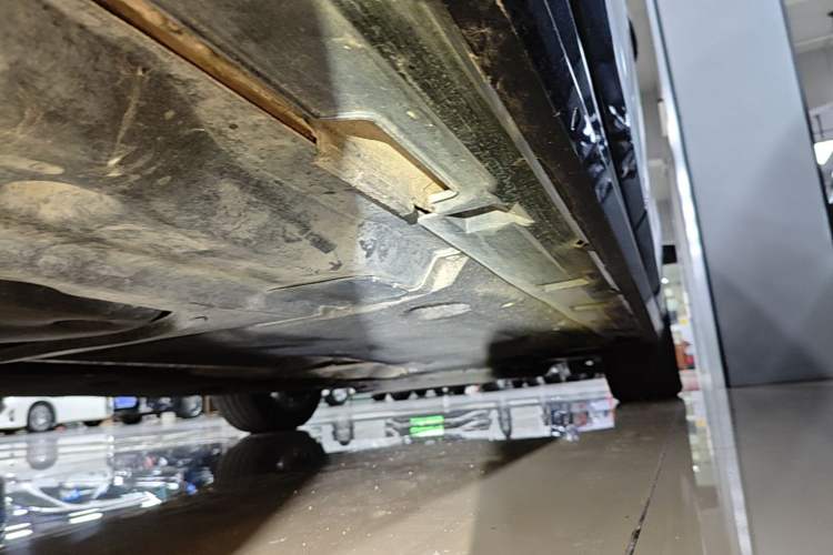 Used Volkswagen Magotan 2023 2 Million Units Limited Edition 330TSI DSG Leading Version Right Side Sill