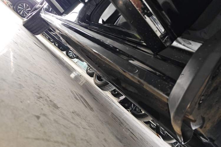 Used Volkswagen Magotan 2023 2 Million Units Limited Edition 330TSI DSG Leading Version Right Side Sill