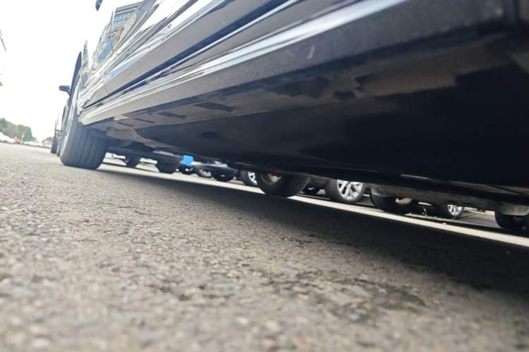Used Volkswagen Magotan 2023 2 Million Units Limited-Edition 280TSI DSG Comfort Version Right Side Sill