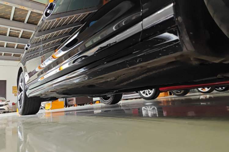 Used Volkswagen Magotan 2023 2 Million Units Limited Edition 330TSI DSG Leading Version Right Side Sill