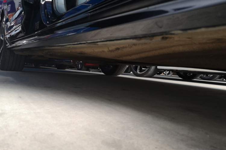 Used Volkswagen Magotan 2023 2 Million Units Limited Edition 330TSI DSG Leading Version Right Side Sill
