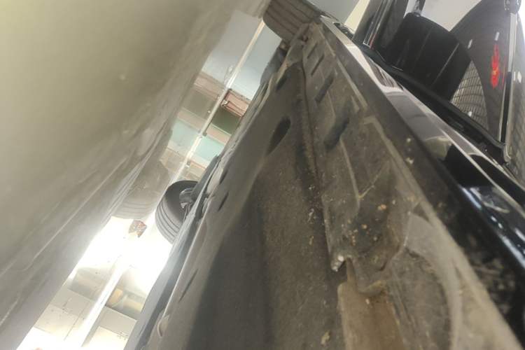 Used Volkswagen Magotan 2023 2 Million Units Limited-Edition 380TSI DSG Flagship Version Right Side Sill