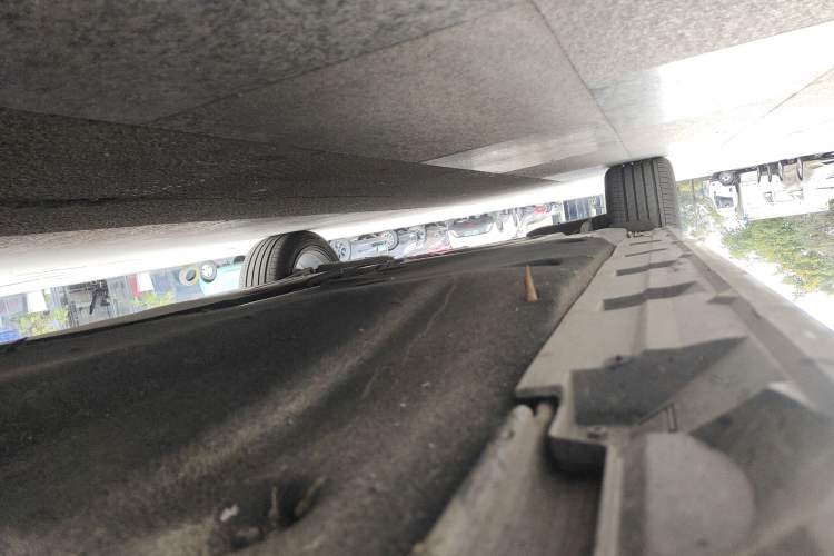 Used Volkswagen Magotan 2023 2 Million Units Limited Edition 330TSI DSG Leading Version Right Side Sill