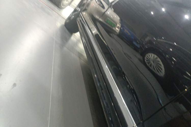 Used Volkswagen Magotan 2023 2 Million Units Limited Edition 330TSI DSG Leading Version Right Side Sill