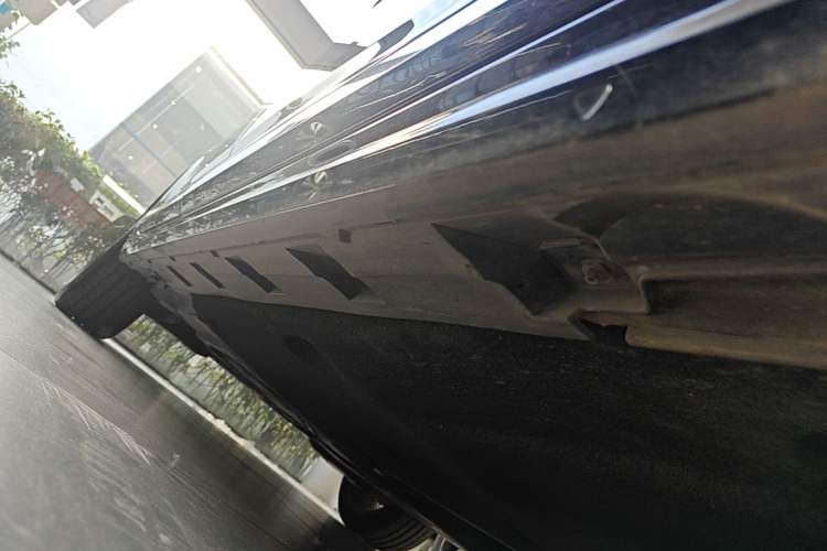 Used Volkswagen Magotan 2023 2 Million Units Limited Edition 330TSI DSG Leading Version Right Side Sill