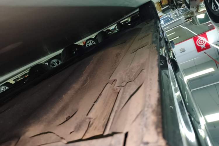 Used Volkswagen Magotan 2023 2 Million Units Limited Edition 330TSI DSG Leading Version Right Side Sill