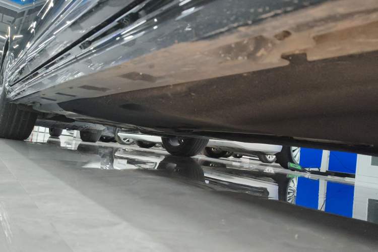 Used Volkswagen Magotan 2023 2 Million Units Limited Edition 330TSI DSG Leading Version Right Side Sill