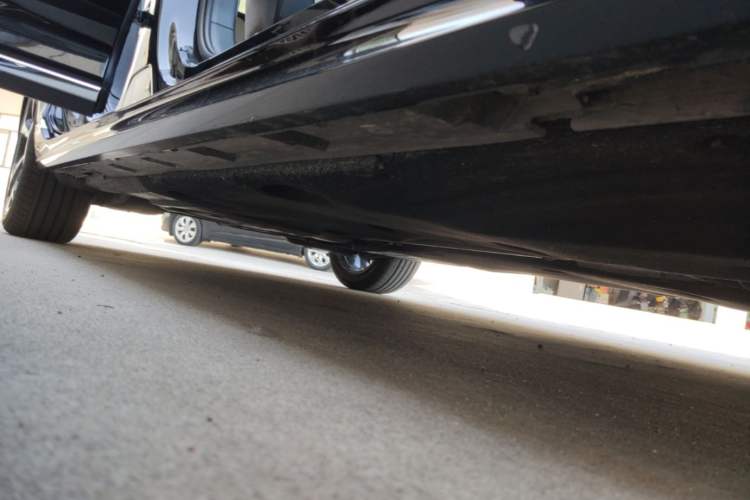 Used Volkswagen Magotan 2023 2 Million Units Commemorative Edition 330TSI DSG Luxury Version Right Side Sill