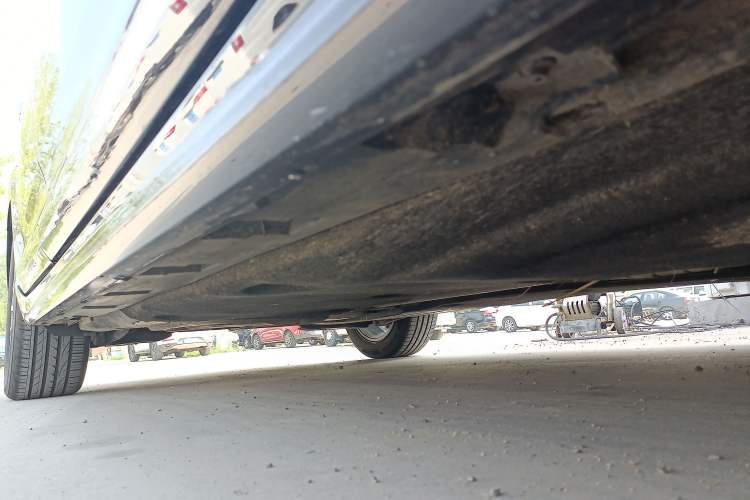 Used Volkswagen Magotan 2023 2 Million Units Limited Edition 330TSI DSG Leading Version Right Side Sill
