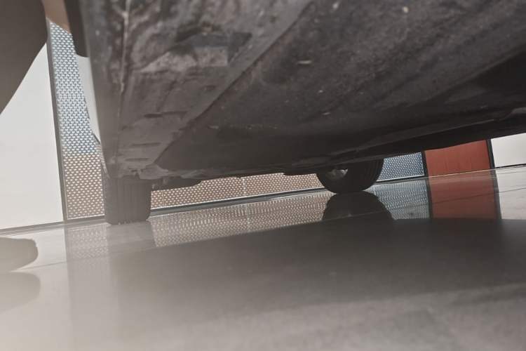 Used Volkswagen Magotan 2023 2 Million Units Limited Edition 330TSI DSG Leading Version Right Side Sill