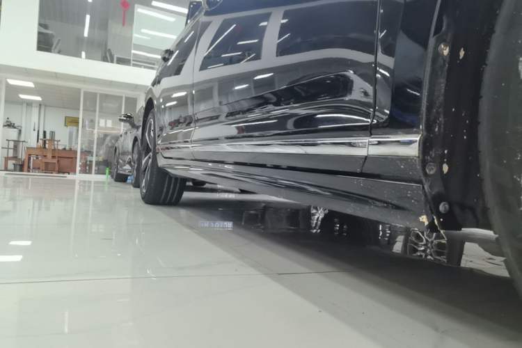 Used Volkswagen Magotan 2023 2 Million Units Limited Edition 330TSI DSG Leading Version Right Side Sill