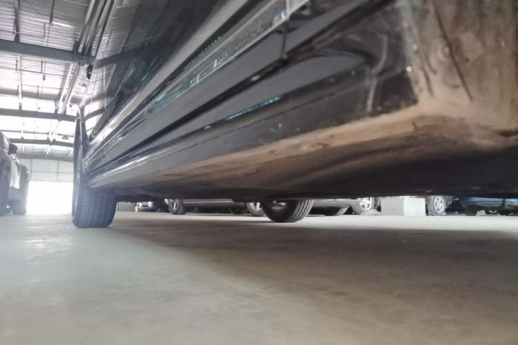Used Volkswagen Magotan 2023 2 Million Units Limited-Edition 280TSI DSG Comfort Version Right Side Sill