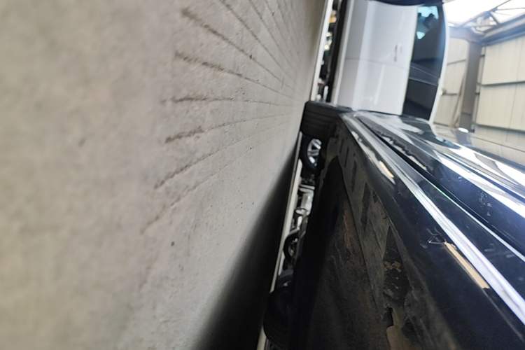 Used Volkswagen Magotan 2023 2 Million Units Limited Edition 330TSI DSG Leading Version Right Side Sill