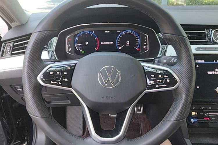 Used Volkswagen Magotan 2023 2 Million Units Commemorative Edition 330TSI DSG Luxury Version Steering Wheel