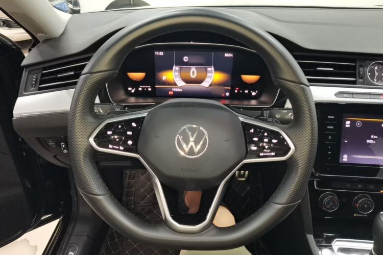 Used Volkswagen Magotan 2023 2 Million Units Limited-Edition 280TSI DSG Comfort Version Steering Wheel