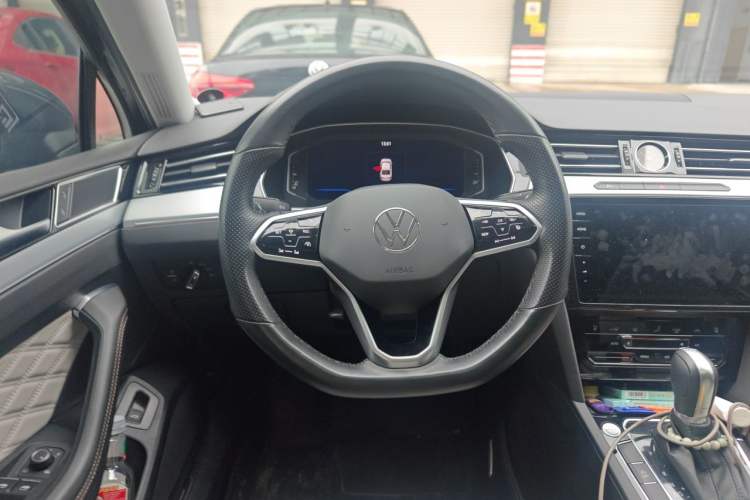 Used Volkswagen Magotan 2023 2 Million Units Commemorative Edition 330TSI DSG Luxury Version Steering Wheel