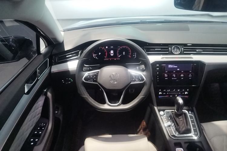 Used Volkswagen Magotan 2023 2 Million Units Commemorative Edition 330TSI DSG Luxury Version Steering Wheel