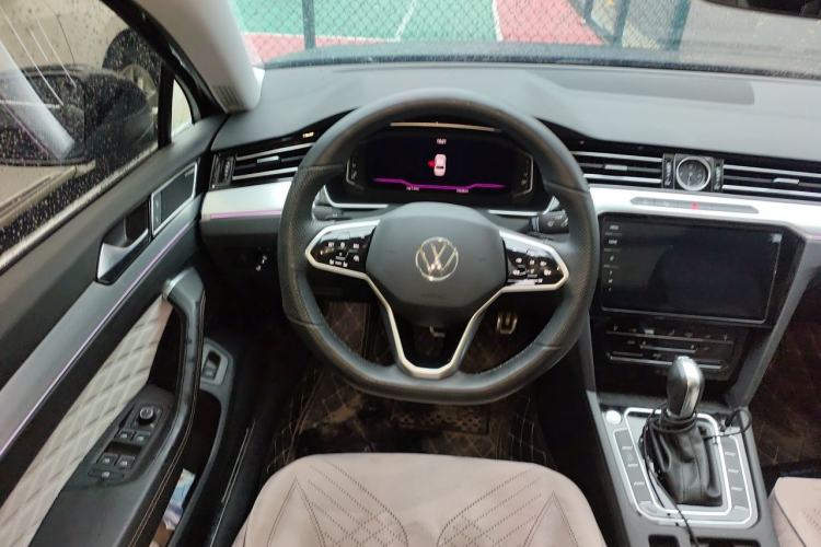 Used Volkswagen Magotan 2023 2 Million Units Limited-Edition 380TSI DSG Flagship Version Steering Wheel