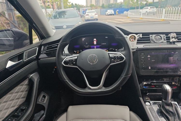 Used Volkswagen Magotan 2023 2 Million Units Limited Edition 330TSI DSG Leading Version Steering Wheel