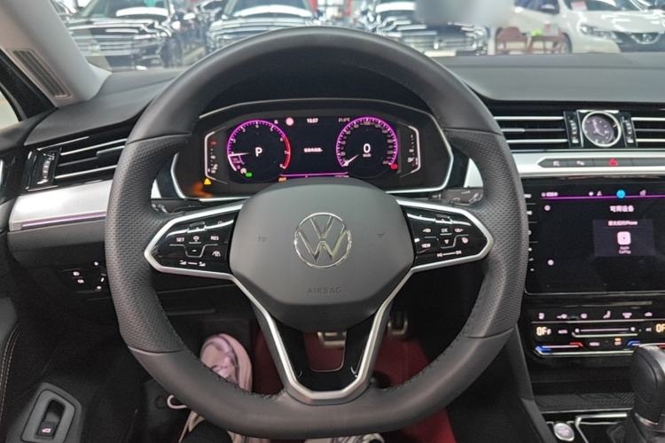 Used Volkswagen Magotan 2023 2 Million Units Limited-Edition 380TSI DSG Flagship Version Steering Wheel
