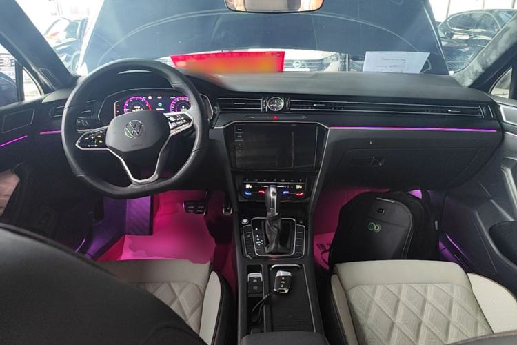 Used Volkswagen Magotan 2023 2 Million Units Commemorative Edition 330TSI DSG Luxury Version Steering Wheel