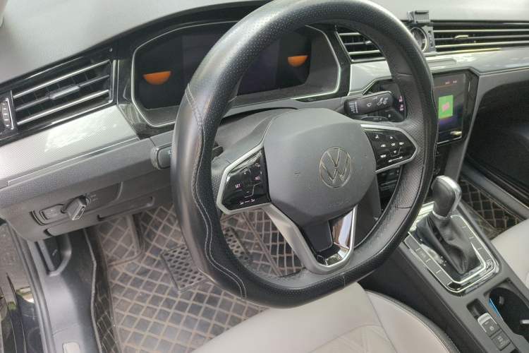 Used Volkswagen Magotan 2023 2 Million Units Limited Edition 330TSI DSG Leading Version Steering Wheel