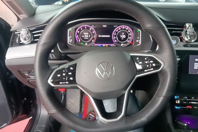 Used Volkswagen Magotan 2023 2 Million Units Commemorative Edition 330TSI DSG Luxury Version Steering Wheel