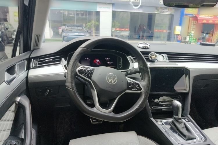 Used Volkswagen Magotan 2023 2 Million Units Commemorative Edition 330TSI DSG Luxury Version Steering Wheel
