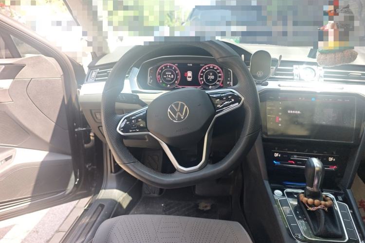Used Volkswagen Magotan 2023 2 Million Units Commemorative Edition 330TSI DSG Luxury Version Steering Wheel