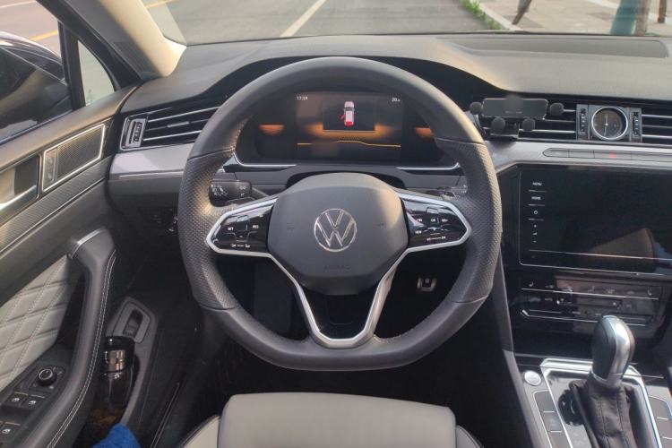 Used Volkswagen Magotan 2023 2 Million Units Limited Edition 330TSI DSG Leading Version Steering Wheel