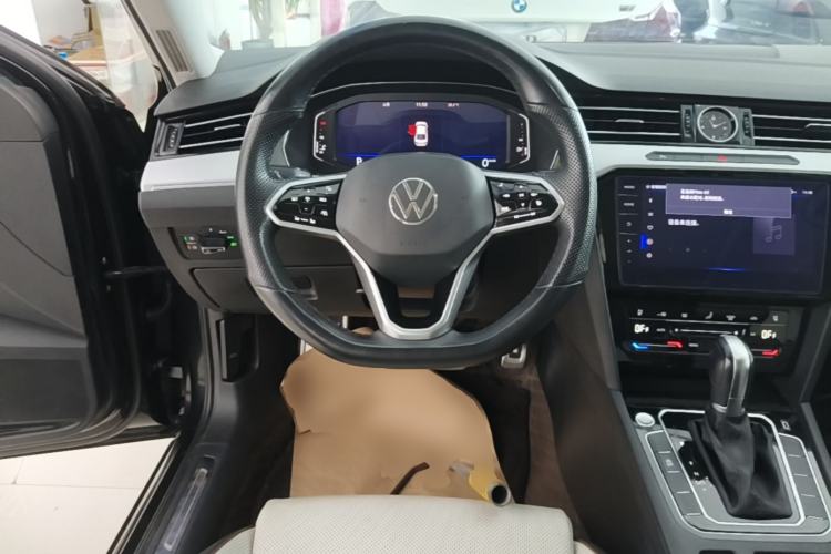 Used Volkswagen Magotan 2023 2 Million Units Commemorative Edition 330TSI DSG Luxury Version Steering Wheel