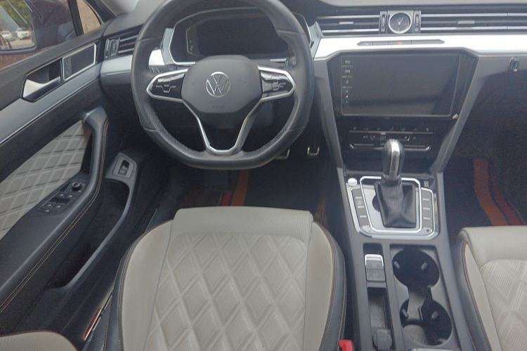 Used Volkswagen Magotan 2023 2 Million Units Commemorative Edition 330TSI DSG Luxury Version Steering Wheel