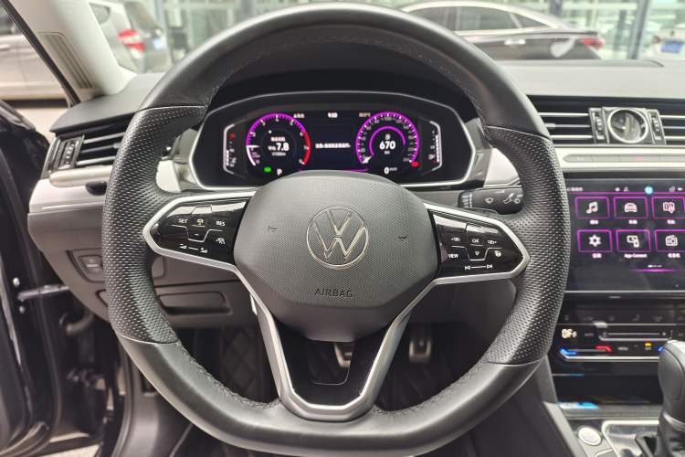Used Volkswagen Magotan 2023 2 Million Units Commemorative Edition 330TSI DSG Luxury Version Steering Wheel