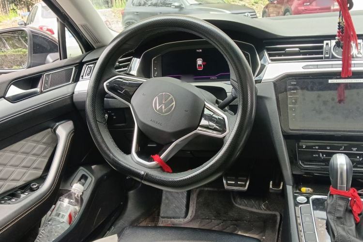 Used Volkswagen Magotan 2023 2 Million Units Commemorative Edition 330TSI DSG Luxury Version Steering Wheel