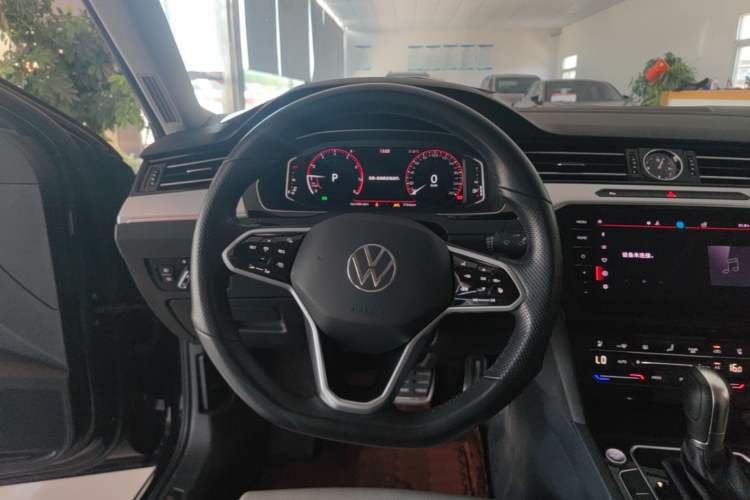 Used Volkswagen Magotan 2023 2 Million Units Commemorative Edition 330TSI DSG Luxury Version Steering Wheel