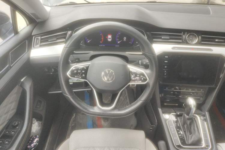 Used Volkswagen Magotan 2023 2 Million Units Commemorative Edition 330TSI DSG Luxury Version Steering Wheel