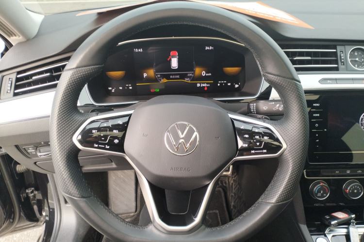 Used Volkswagen Magotan 2023 2 Million Units Limited-Edition 280TSI DSG Comfort Version Steering Wheel