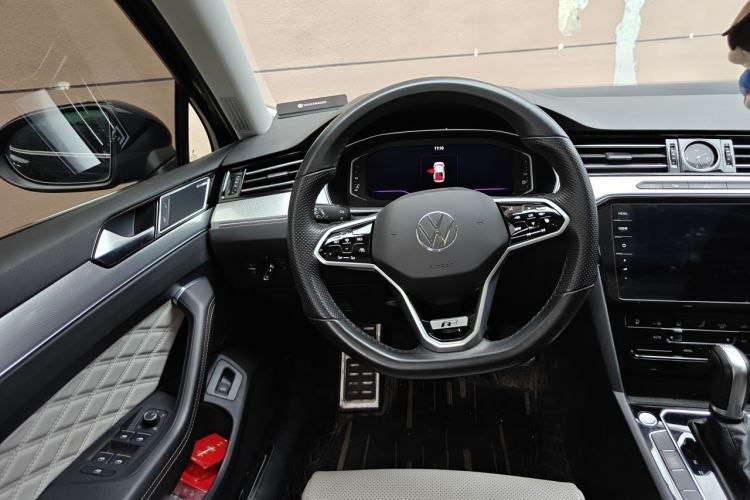 Used Volkswagen Magotan 2023 2 Million Units Limited-Edition 380TSI DSG Flagship Version Steering Wheel