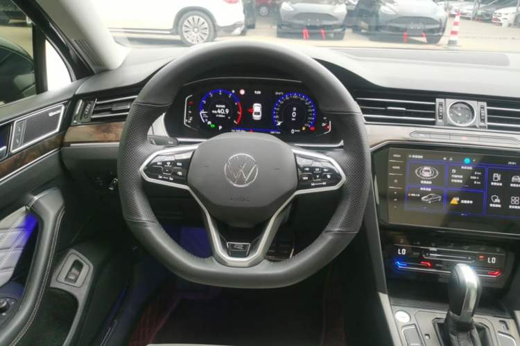 Used Volkswagen Magotan 2023 2 Million Units Limited Edition 330TSI DSG Leading Version Steering Wheel