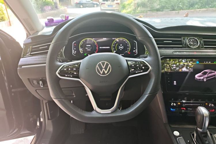 Used Volkswagen Magotan 2023 2 Million Units Limited-Edition 380TSI DSG Flagship Version Steering Wheel
