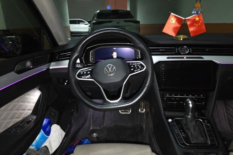 Used Volkswagen Magotan 2023 2 Million Units Commemorative Edition 330TSI DSG Luxury Version Steering Wheel