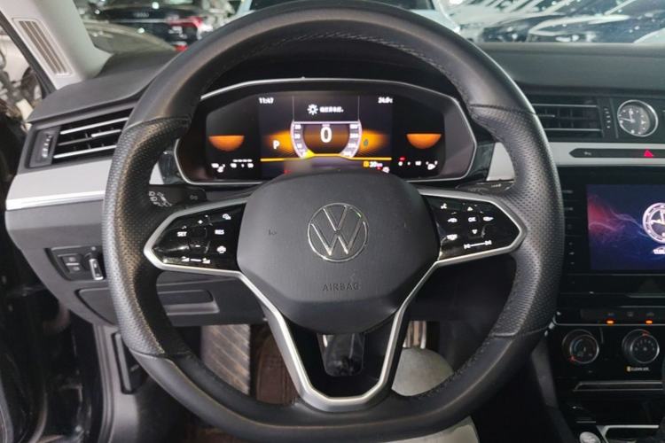 Used Volkswagen Magotan 2023 2 Million Units Limited-Edition 280TSI DSG Comfort Version Steering Wheel