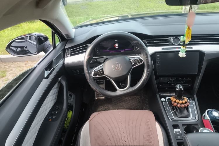 Used Volkswagen Magotan 2023 2 Million Units Commemorative Edition 330TSI DSG Luxury Version Steering Wheel