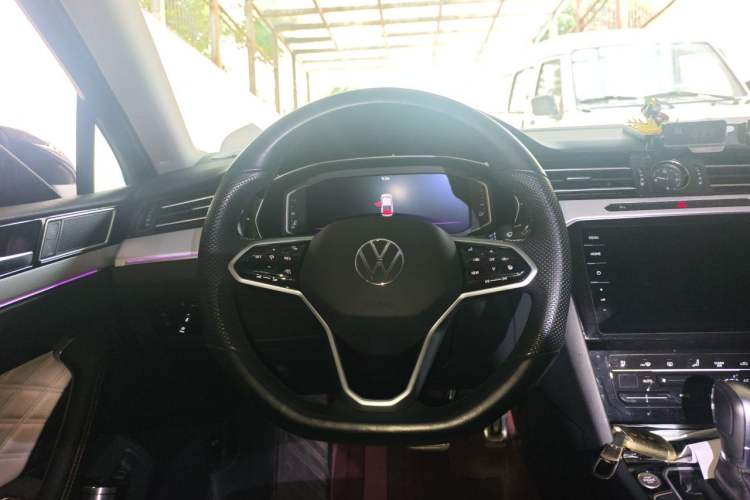 Used Volkswagen Magotan 2023 2 Million Units Commemorative Edition 330TSI DSG Luxury Version Steering Wheel