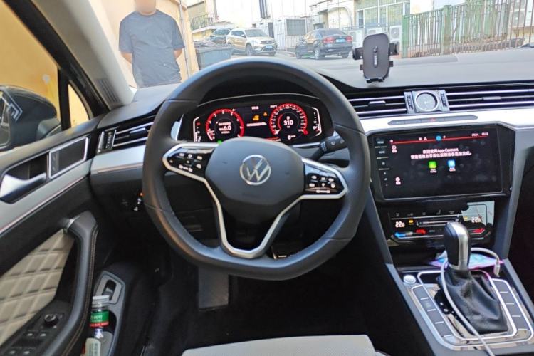 Used Volkswagen Magotan 2023 2 Million Units Commemorative Edition 330TSI DSG Luxury Version Steering Wheel