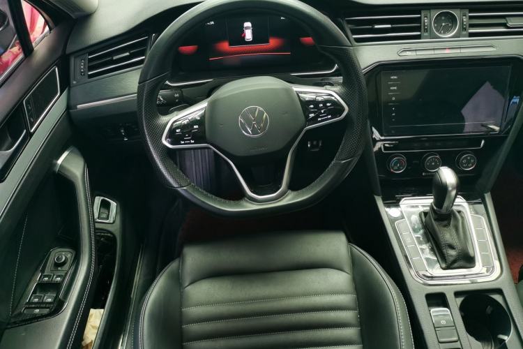 Used Volkswagen Magotan 2023 2 Million Units Limited-Edition 280TSI DSG Comfort Version Steering Wheel