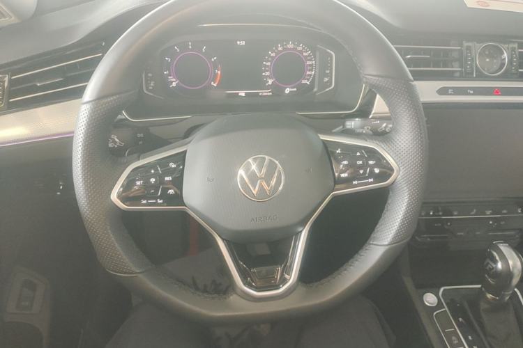 Used Volkswagen Magotan 2023 2 Million Units Limited-Edition 380TSI DSG Flagship Version Steering Wheel