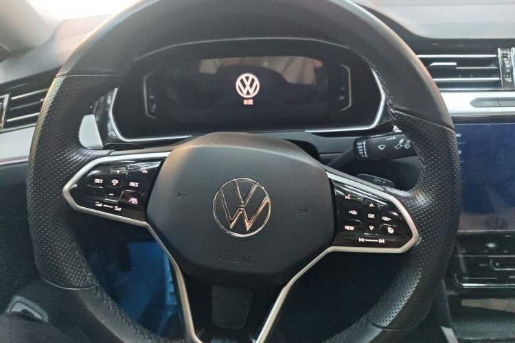 Used Volkswagen Magotan 2023 2 Million Units Commemorative Edition 330TSI DSG Luxury Version Steering Wheel