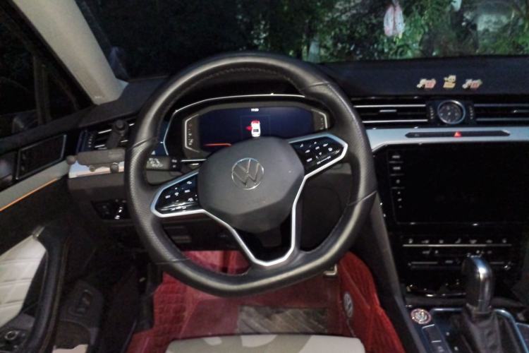 Used Volkswagen Magotan 2023 2 Million Units Commemorative Edition 330TSI DSG Luxury Version Steering Wheel